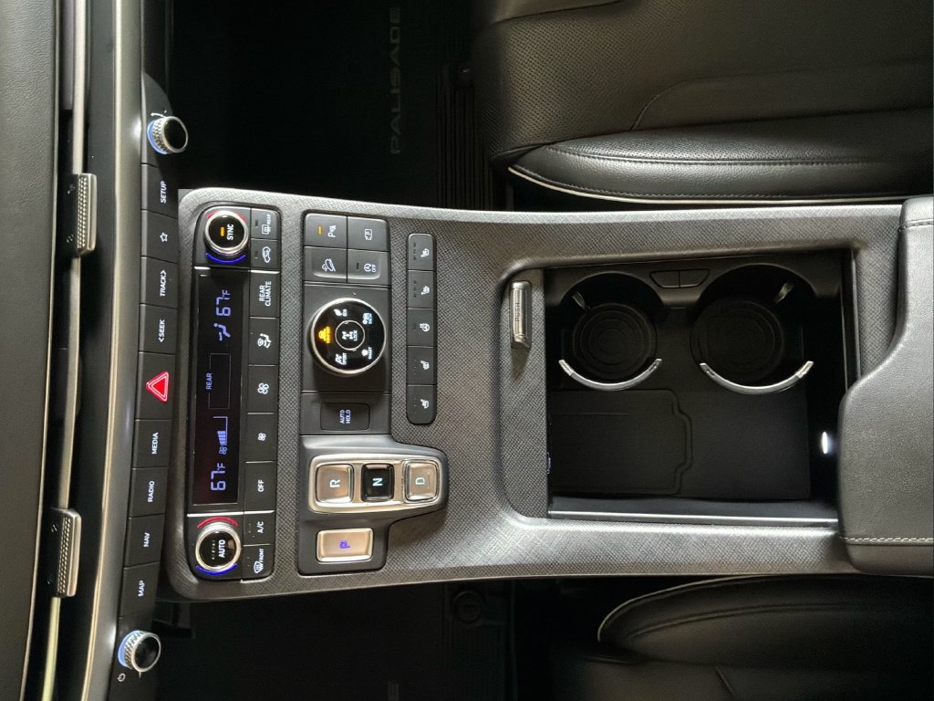 Used 2024 Hyundai Palisade Limited AWD/4WD image 26