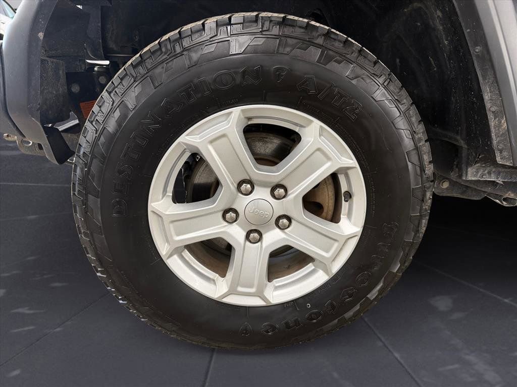 Used 2020 Jeep Wrangler Sport S image 10