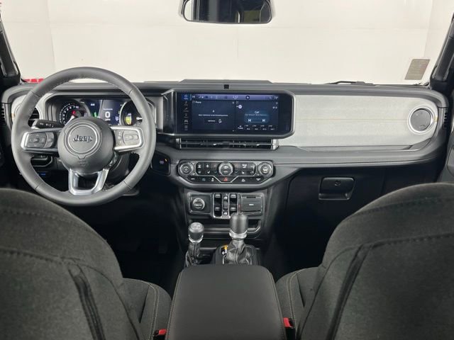 Used 2025 Jeep Wrangler Unlimited Sahara image 12