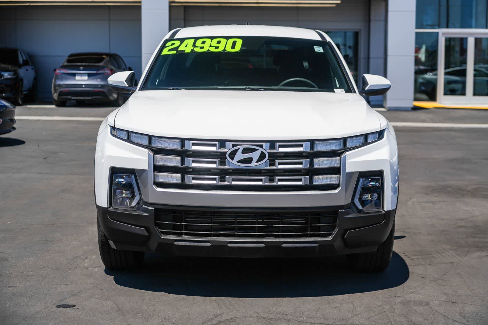 Used 2025 Hyundai Santa Cruz SE FWD image 4