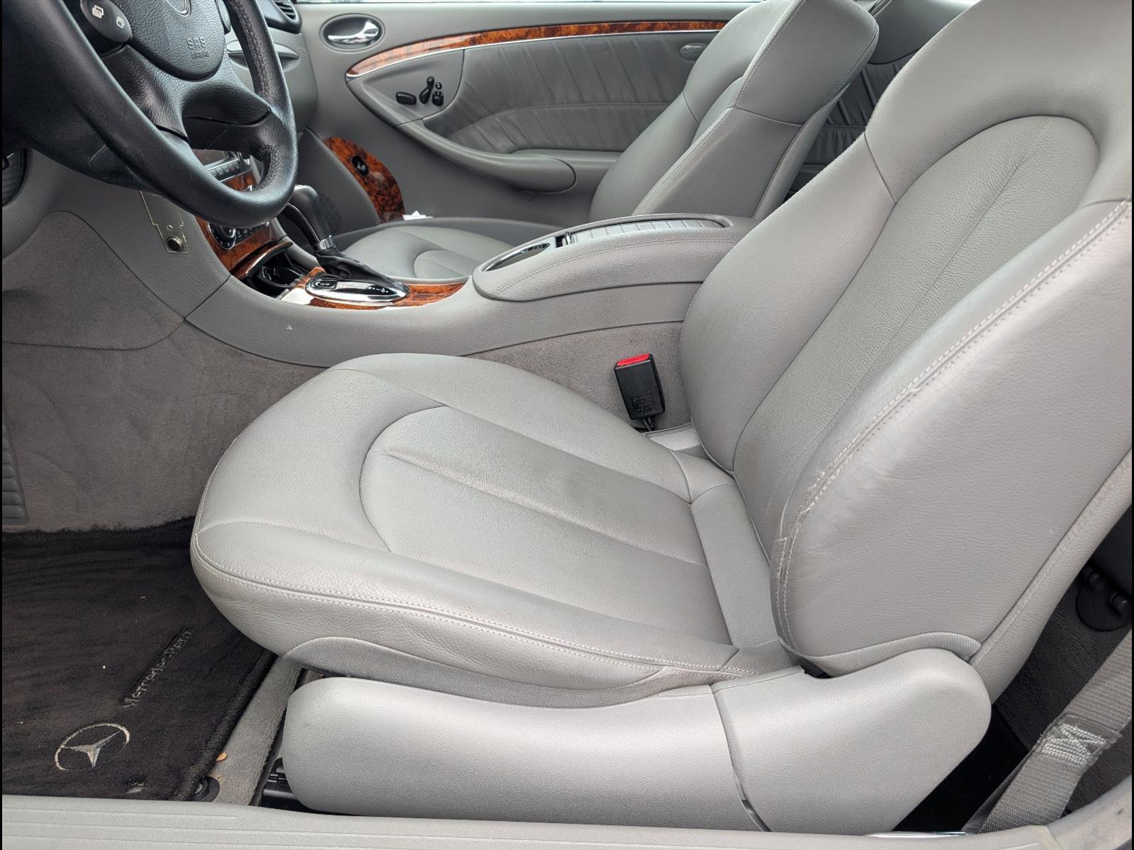 Used 2006 Mercedes-Benz CLK 350 Coupe image 11