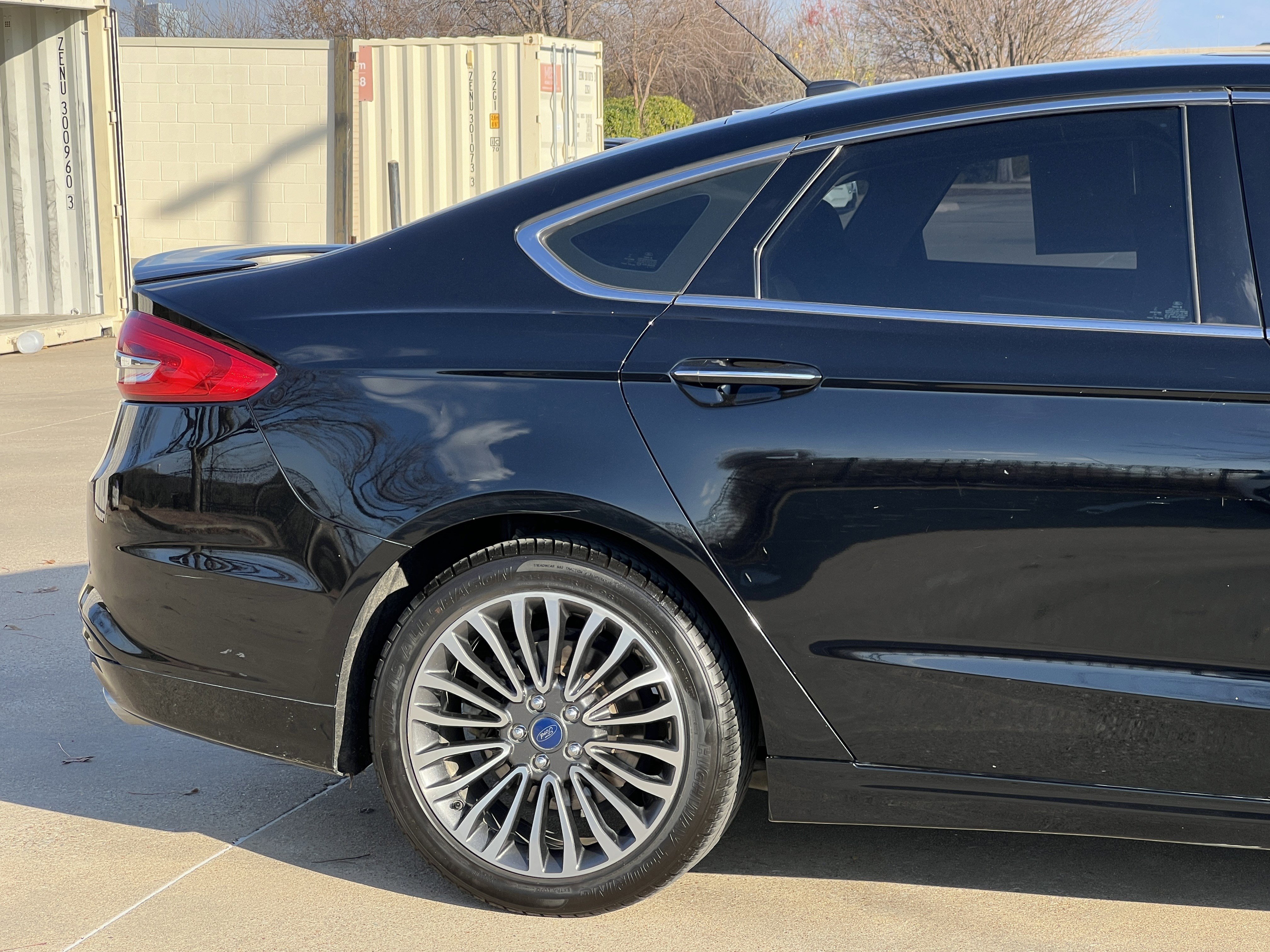 Used 2018 Ford Fusion Titanium image 10