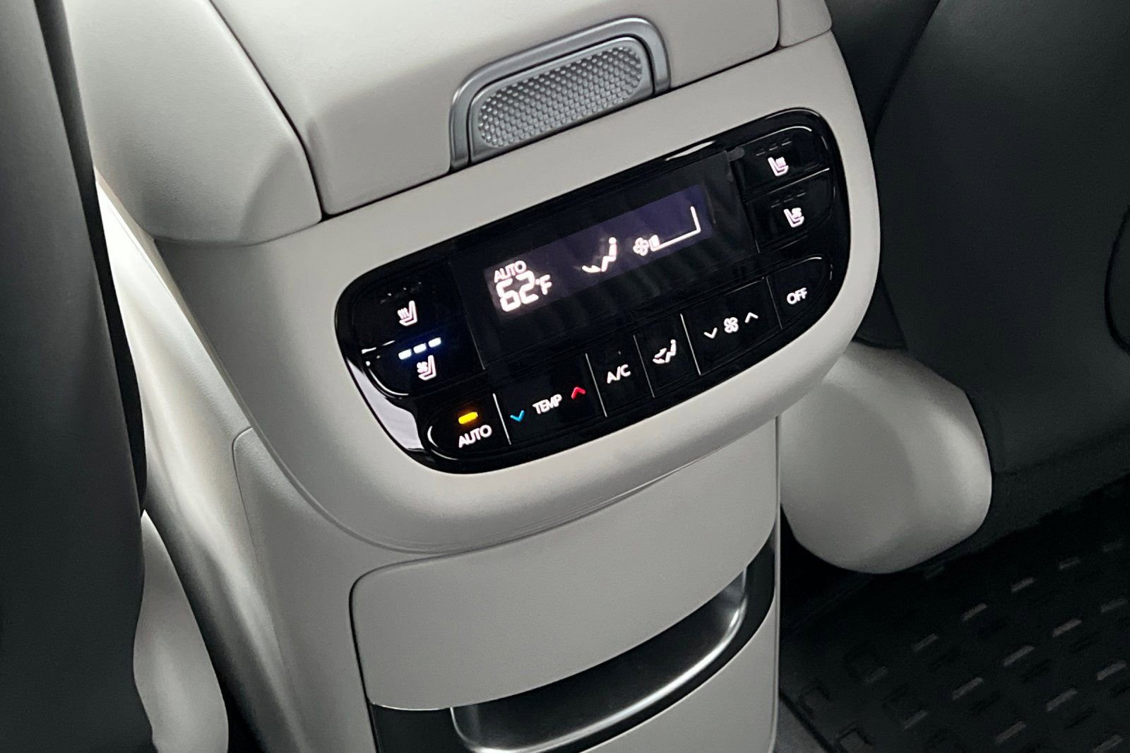 New 2026 Hyundai Ioniq 9 Calligraphy image 15