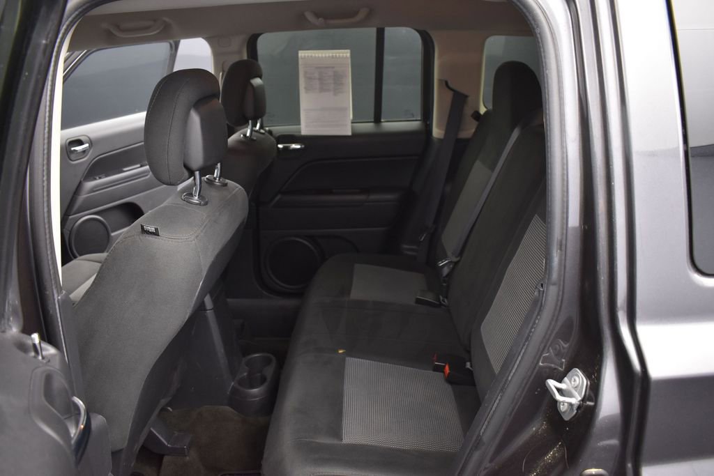 Used 2017 Jeep Patriot Sport w/ Power Value Group FWD image 10