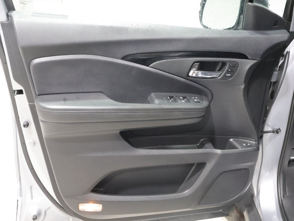 Used 2020 Honda Passport Elite image 13