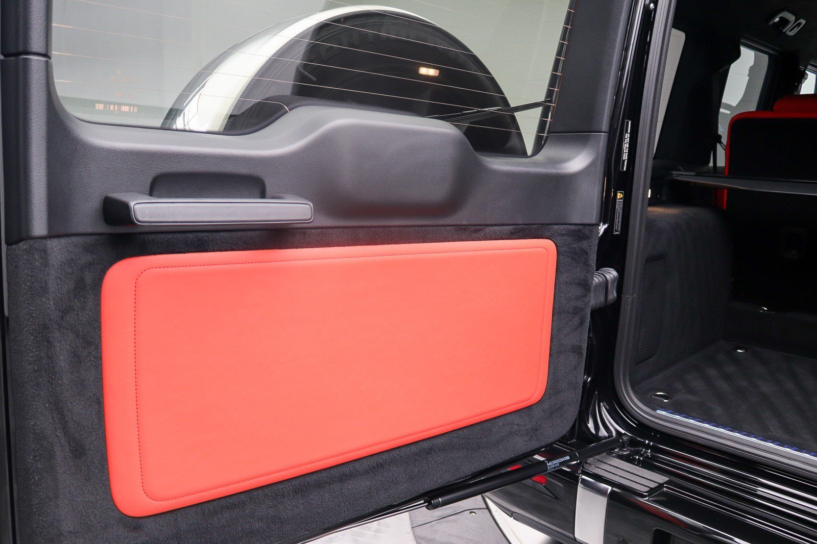 Used 2025 Mercedes-Benz G 550 image 27