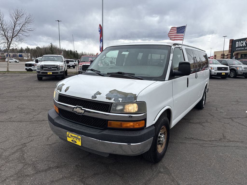 Used 2010 Chevrolet Express 3500 LT w/ LT Preferred Equipment Group RWD image 2