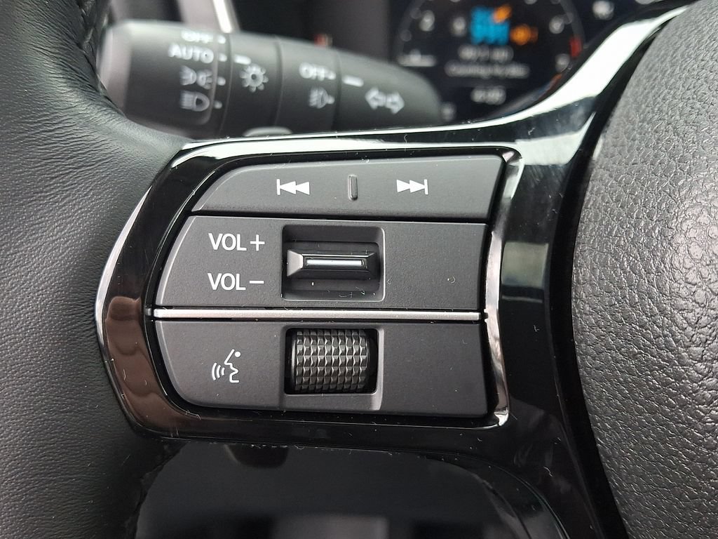 Used 2025 Honda Pilot Elite image 21