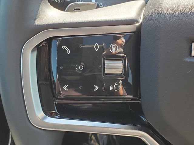 Used 2025 Land Rover Discovery Sport S image 21