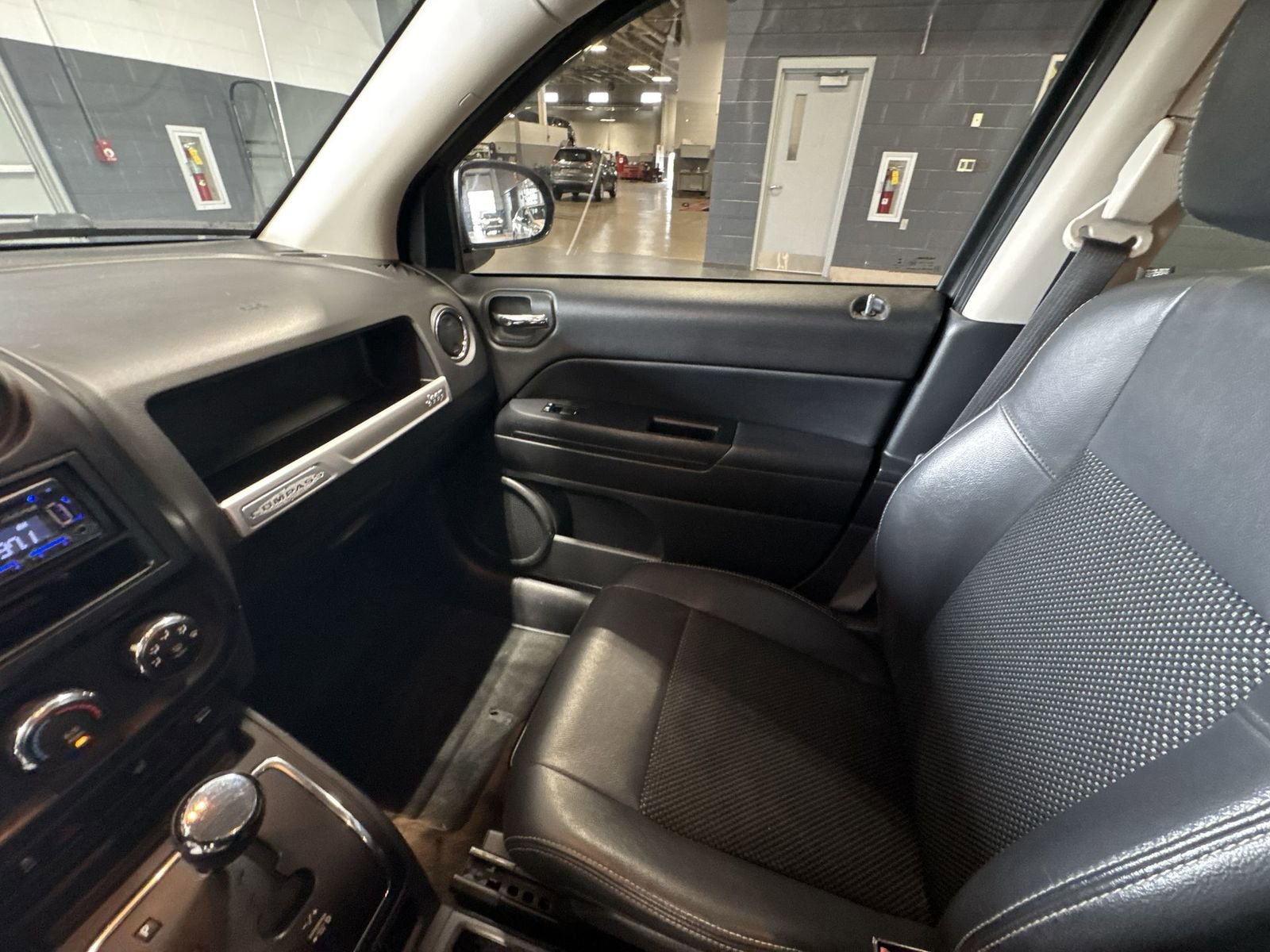 Used 2015 Jeep Compass Sport w/ Power Value Group image 3