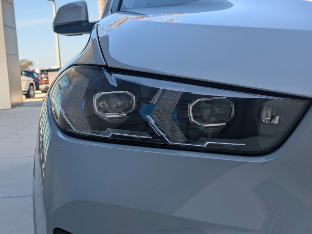 Used 2026 BMW X5 xDrive40i image 10