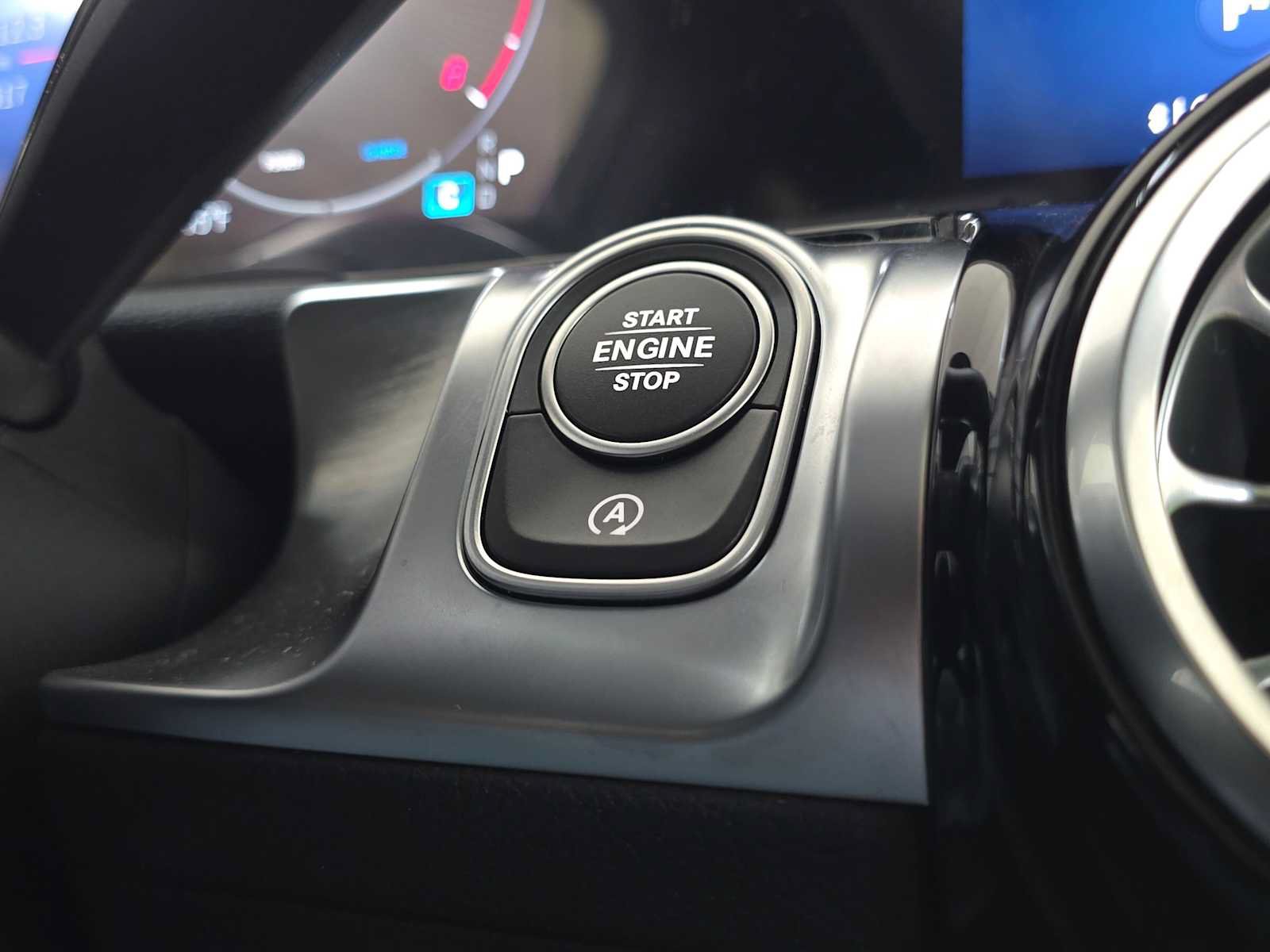 Certified 2026 Mercedes-Benz GLB 250 4MATIC image 35