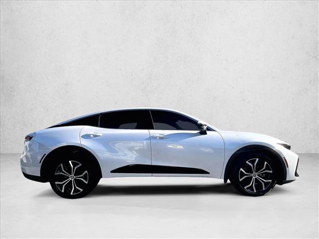 Used 2023 Toyota Crown XLE image 5