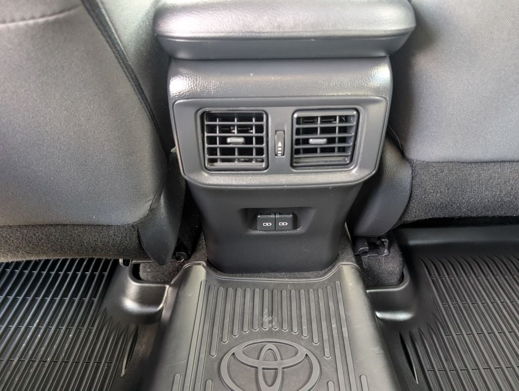 Certified 2023 Toyota RAV4 XLE AWD/4WD image 30