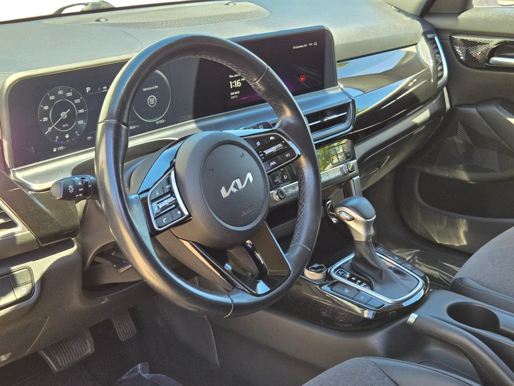 Certified 2024 Kia Seltos X-Line AWD/4WD image 17