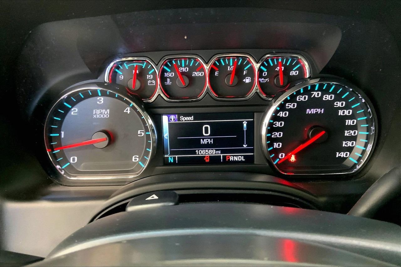 Used 2019 Chevrolet Suburban LS image 21