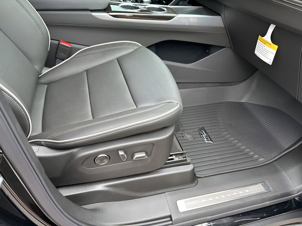 New 2026 Cadillac Escalade Luxury w/ LPO, Floor Liner Package image 19