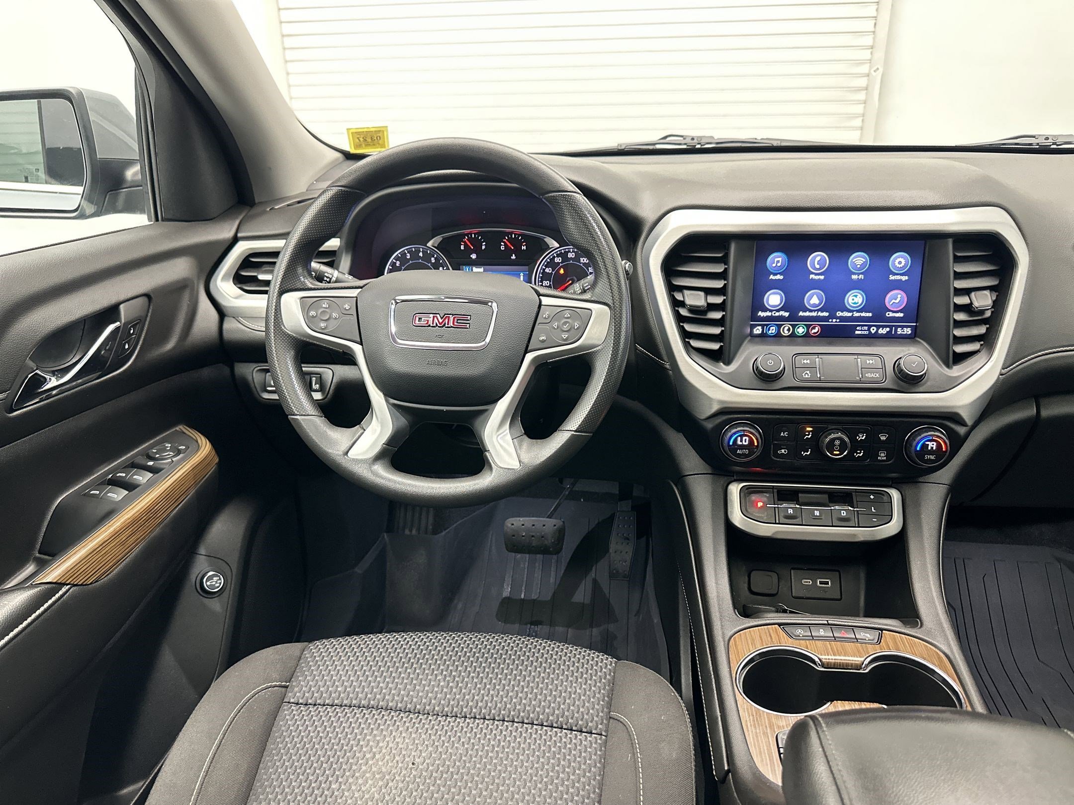Certified 2023 GMC Acadia SLE w/ Driver Convenience Package AWD/4WD image 26