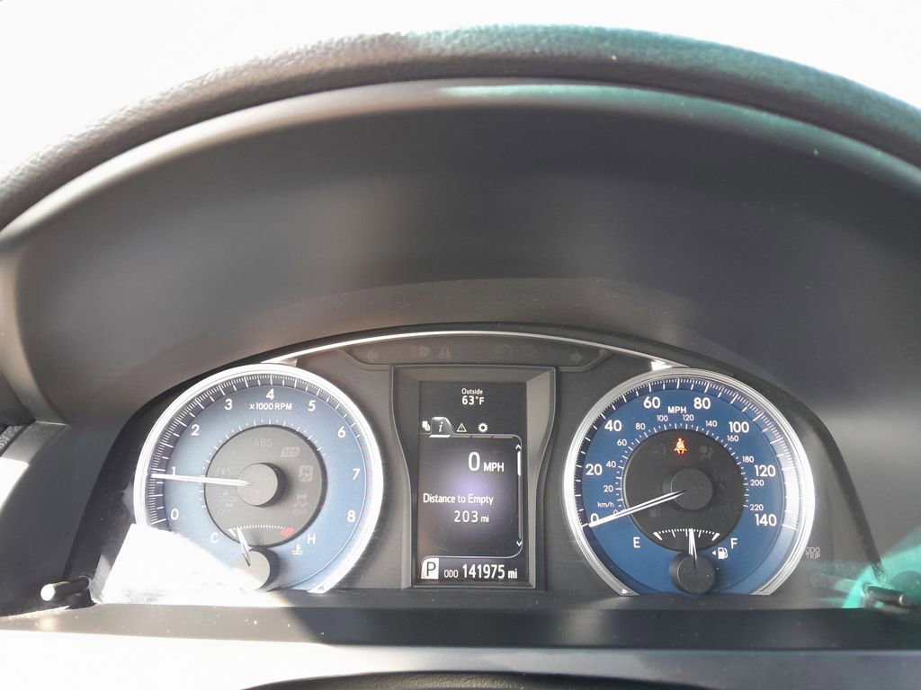 Used 2016 Toyota Camry LE image 23