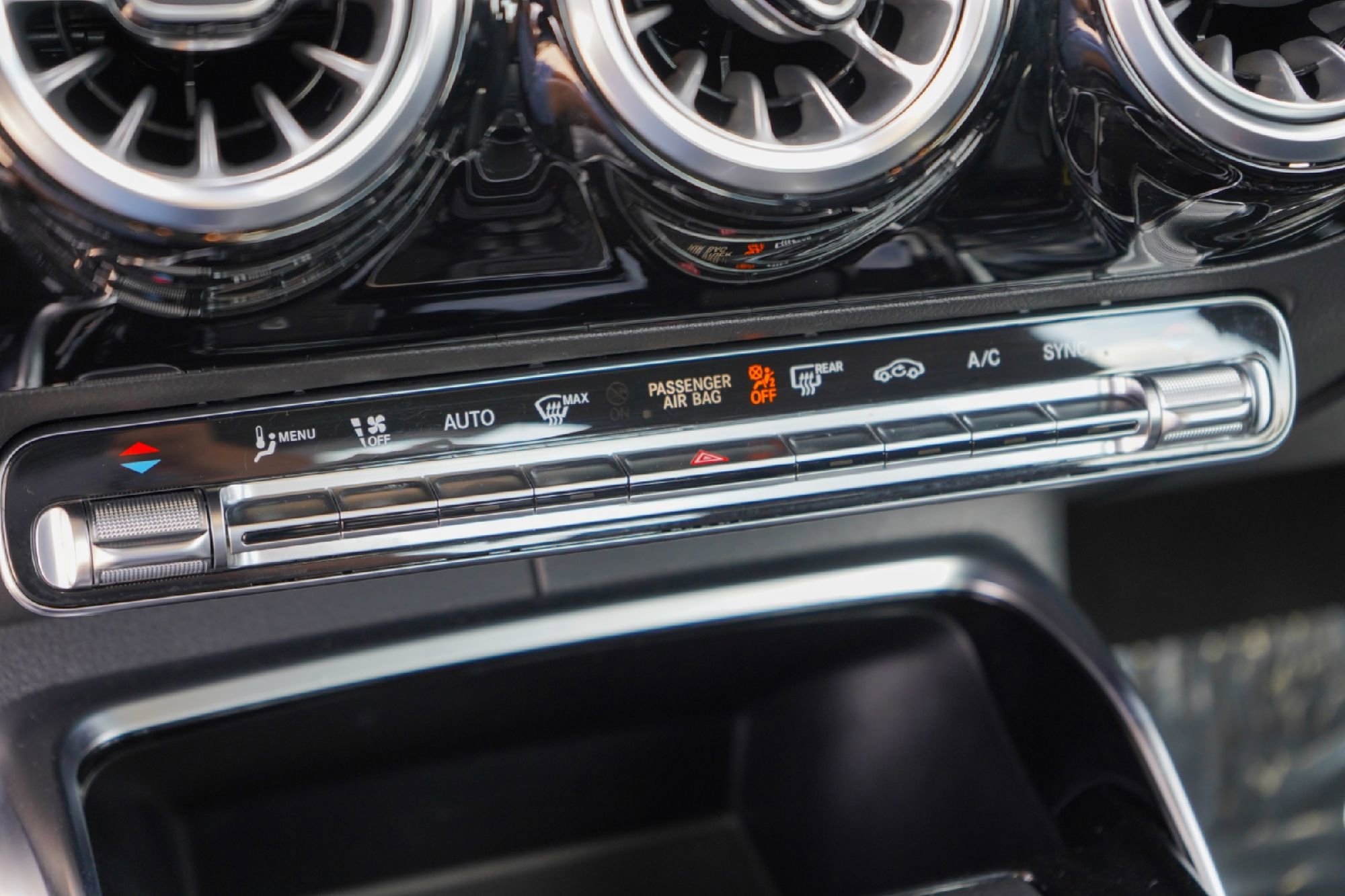 Used 2022 Mercedes-Benz CLA 35 AMG 4MATIC image 17