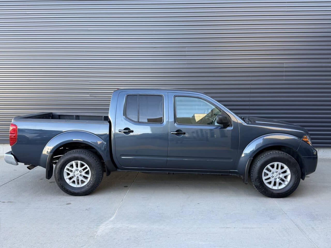 Used 2019 Nissan Frontier SV AWD/4WD image 10
