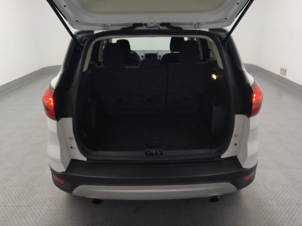 Used 2019 Ford Escape SE FWD image 29