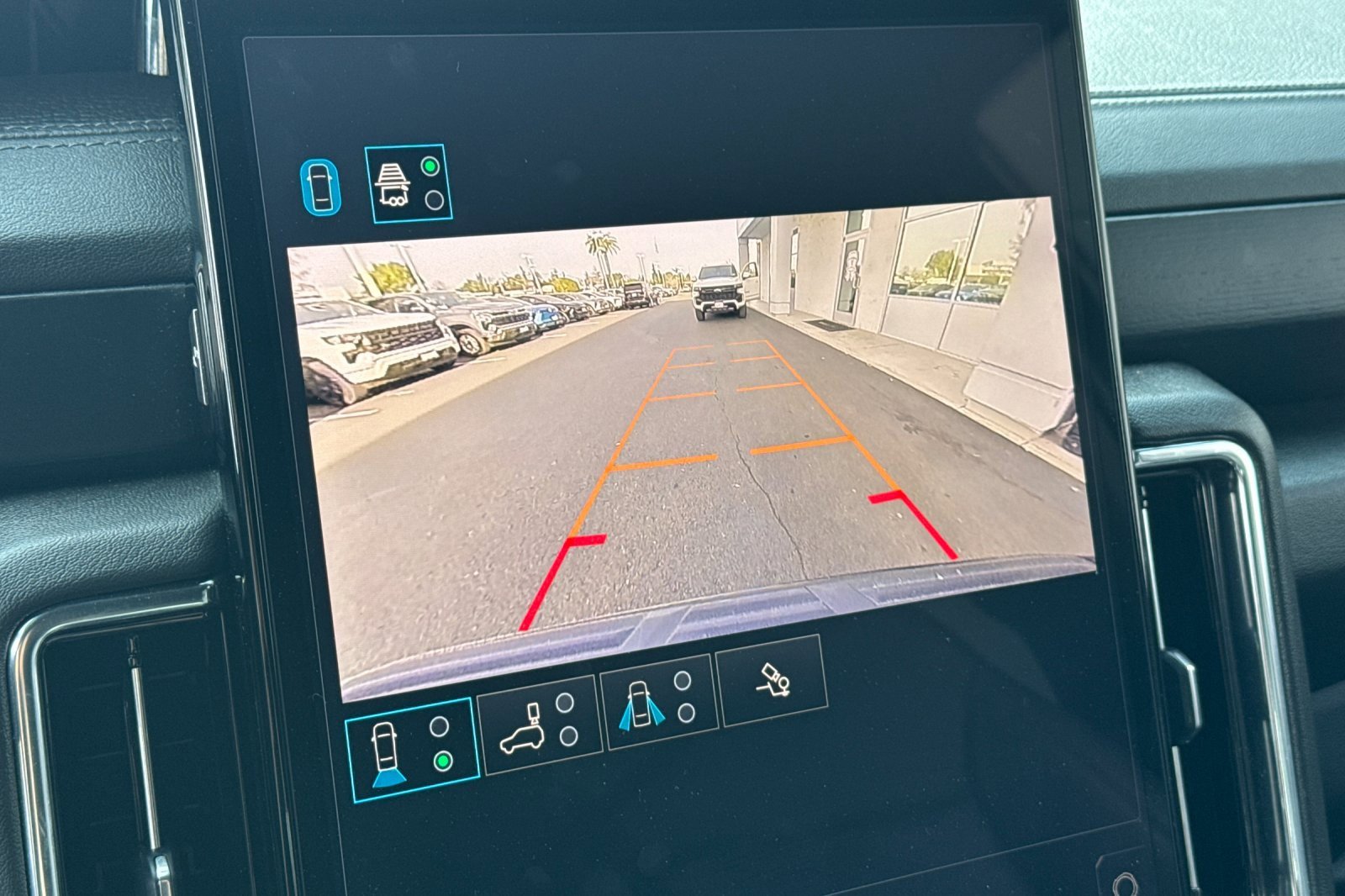 Used 2025 GMC Yukon Denali image 27