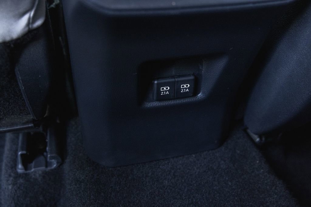 Used 2021 Toyota RAV4 XLE w/ Carpet Mat Package (TMS) image 29