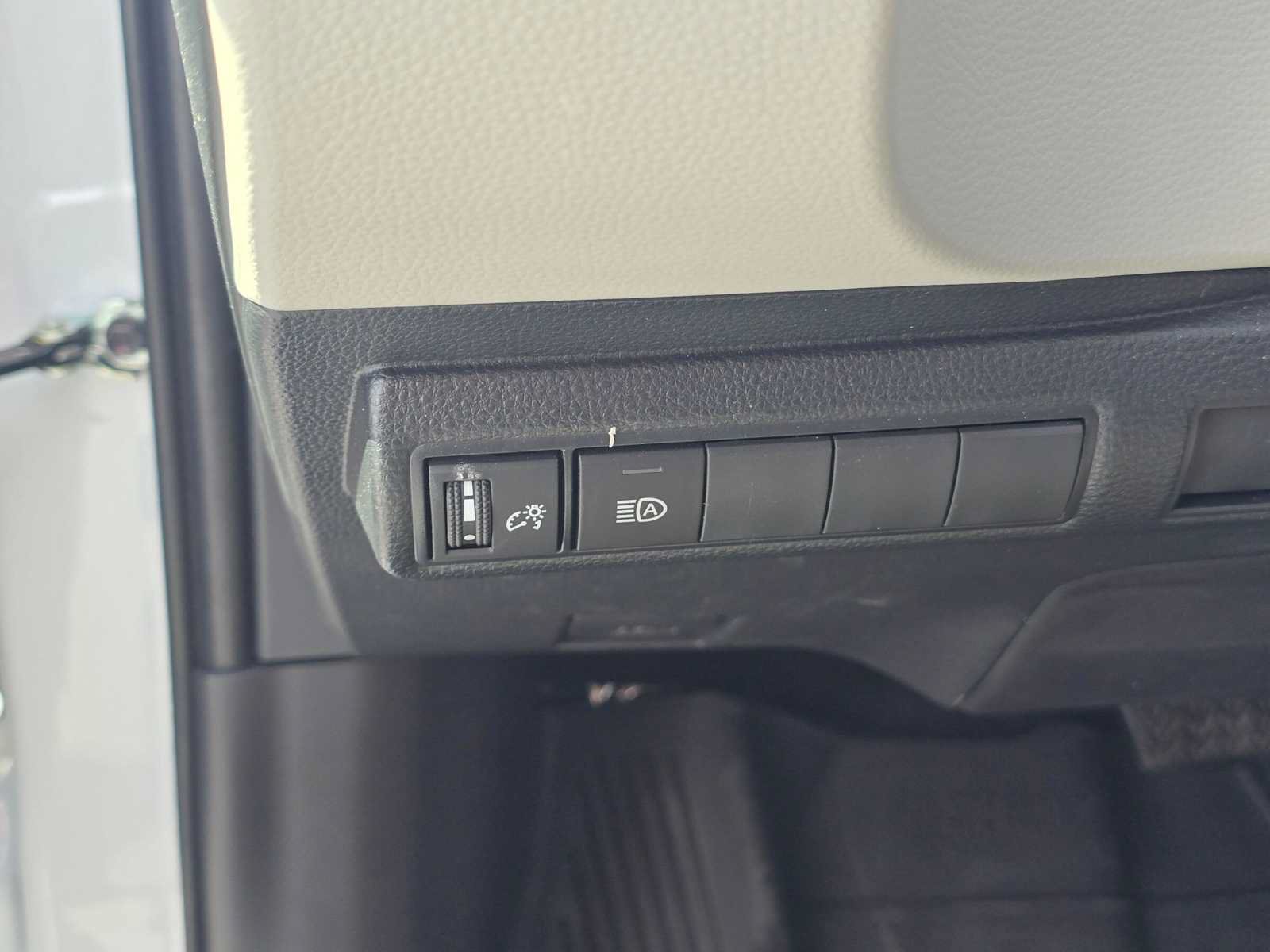 Used 2026 Toyota Corolla LE FWD image 24