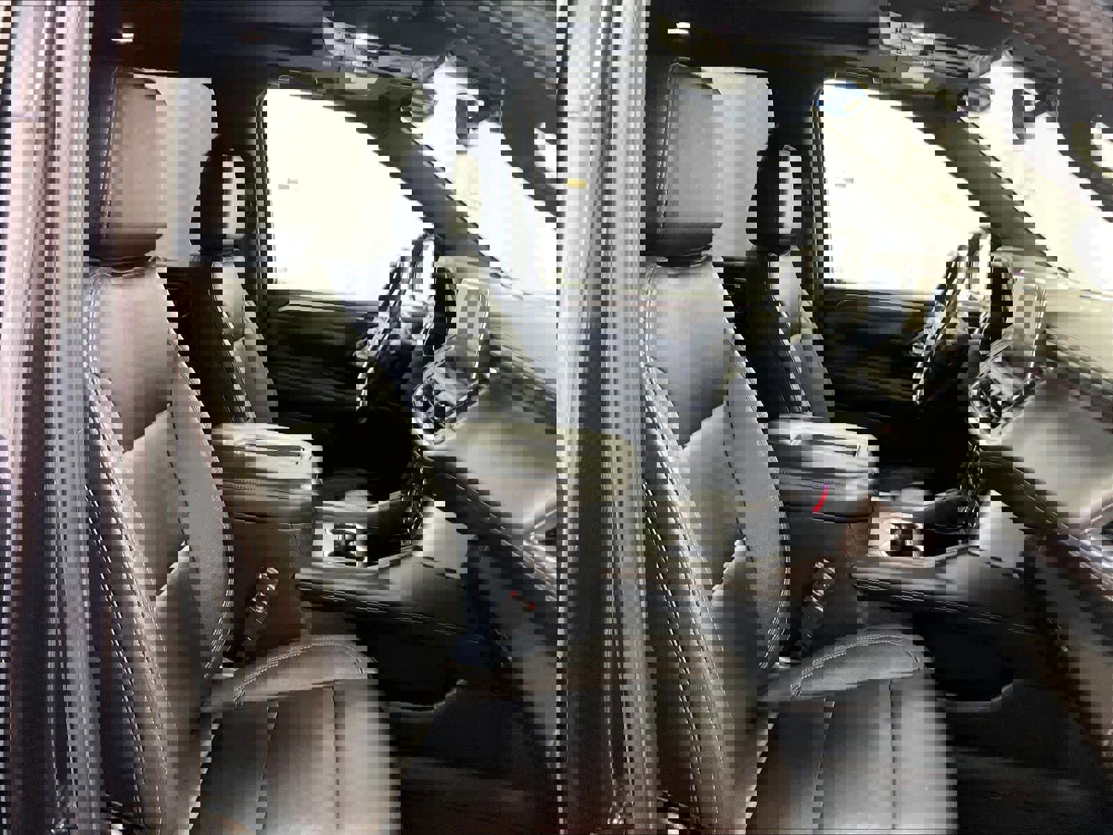 Used 2022 Chevrolet Suburban Z71 w/ Luxury Package image 11