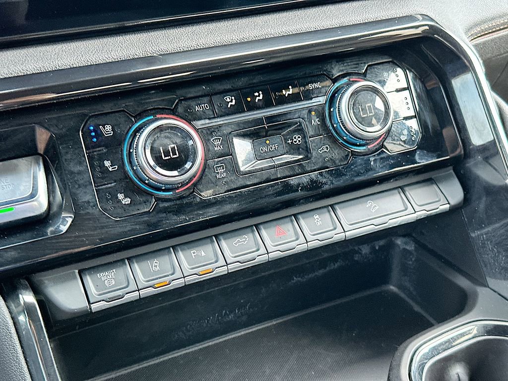 Used 2024 GMC Sierra 2500 AT4 w/ AT4 Premium Plus Package image 14