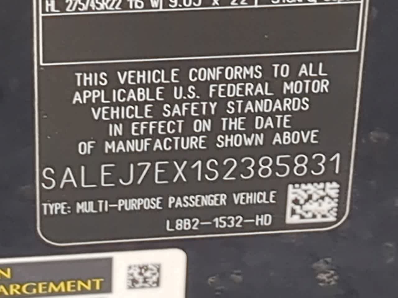 Used 2025 Land Rover Defender 110 S AWD/4WD image 37