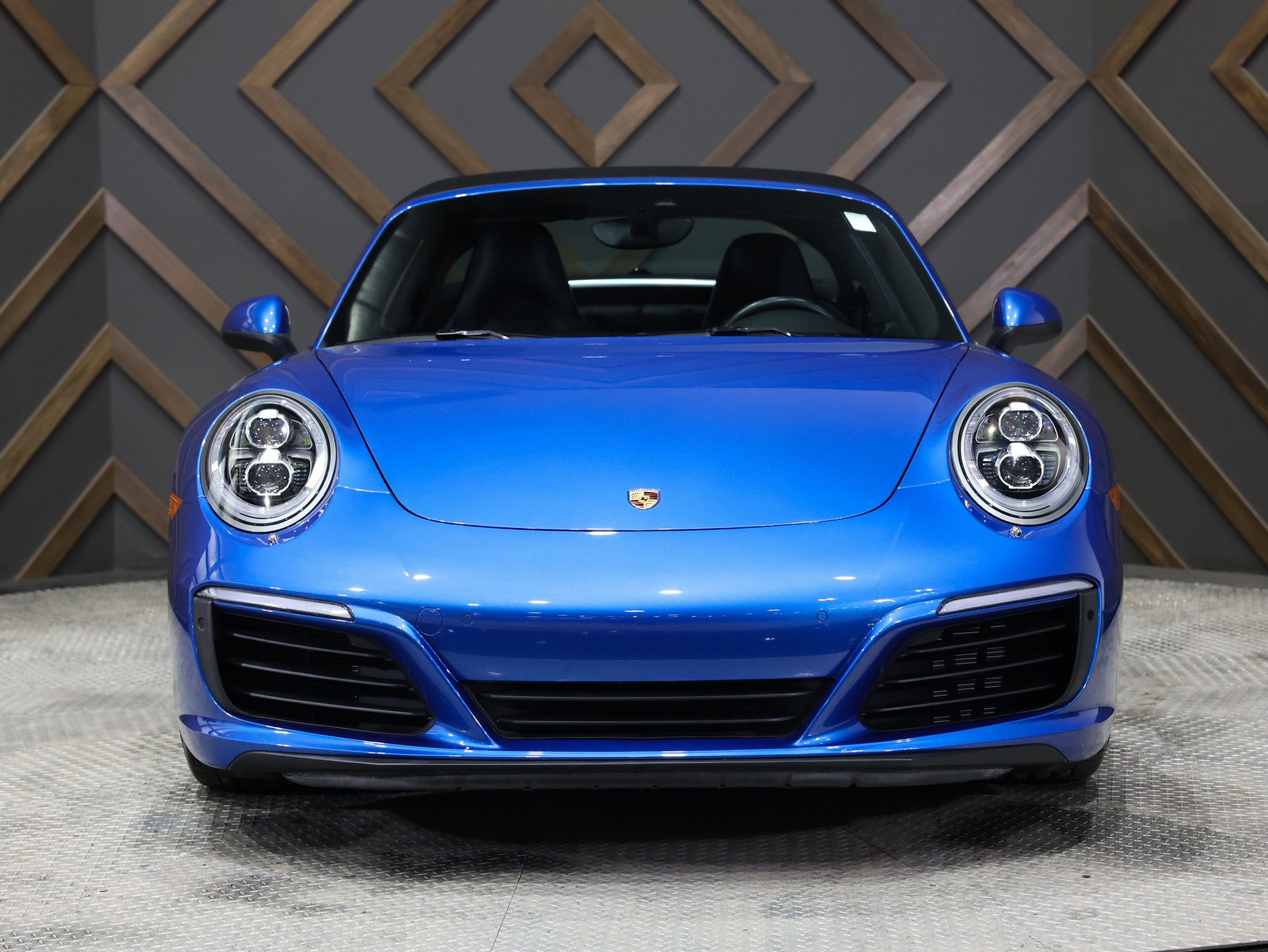 Used 2017 Porsche 911 Targa 4S image 15