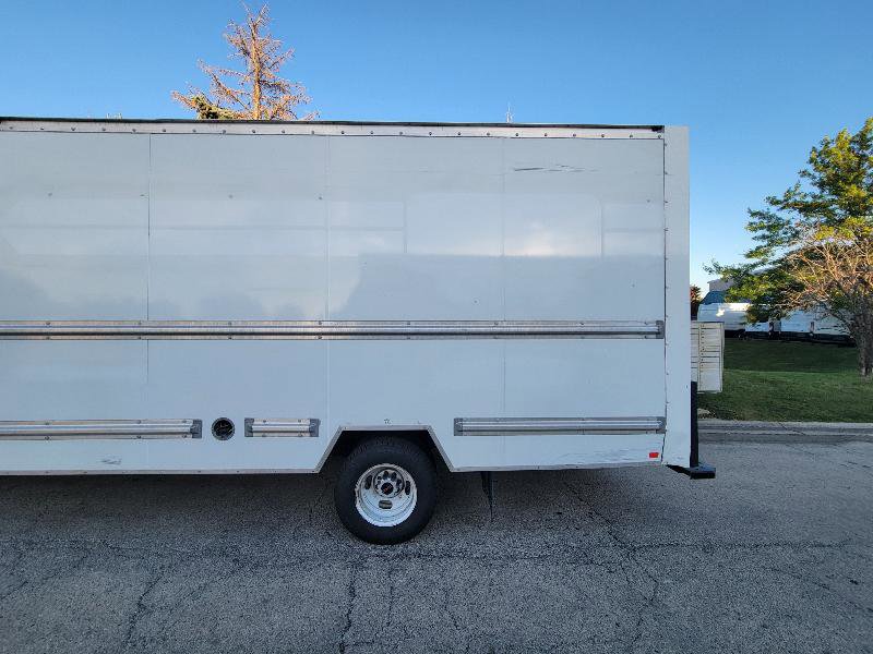 Used 2021 GMC Savana 3500 Extended w/ Power Convenience Package image 31