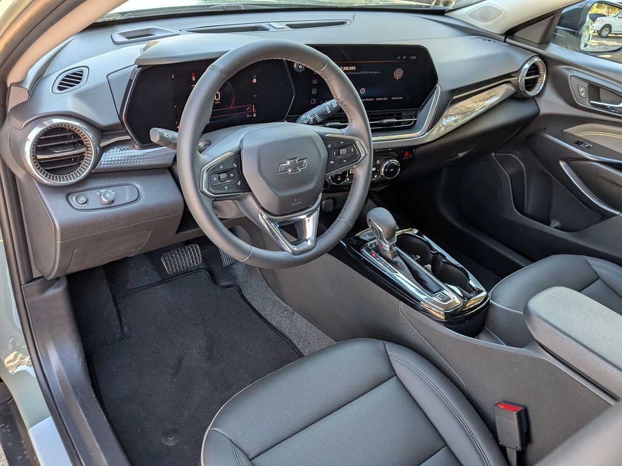 New 2026 Chevrolet Trax ACTIV w/ Driver Confidence Package image 9