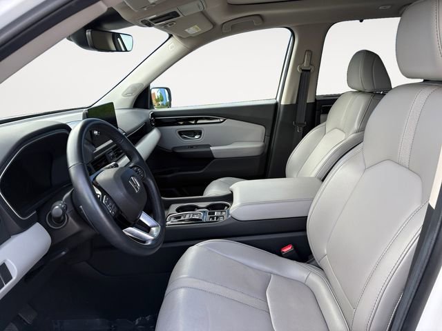 Used 2024 Honda Pilot Touring image 9