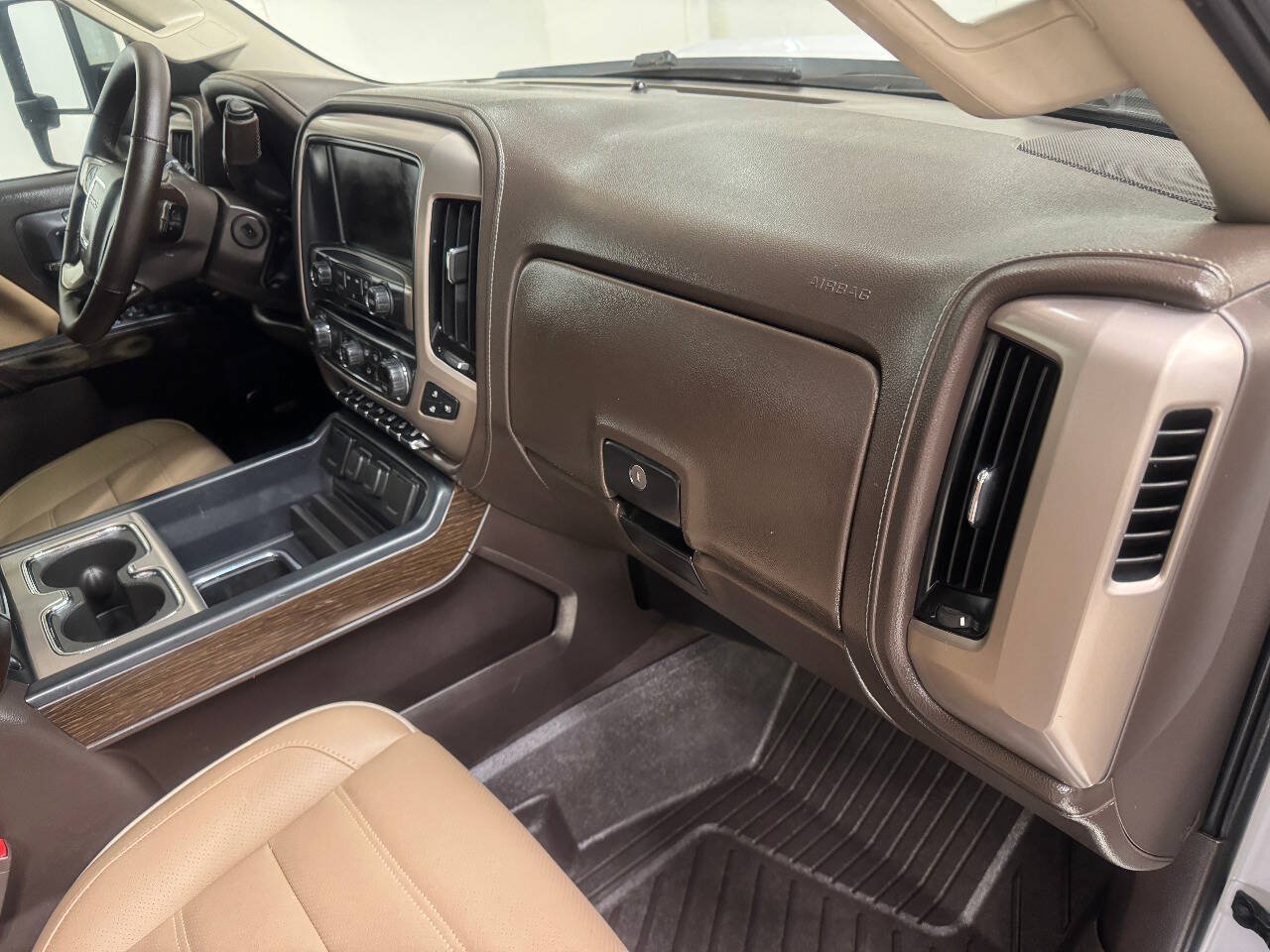 Used 2018 GMC Sierra 3500 Denali w/ Duramax Plus Package AWD/4WD image 34