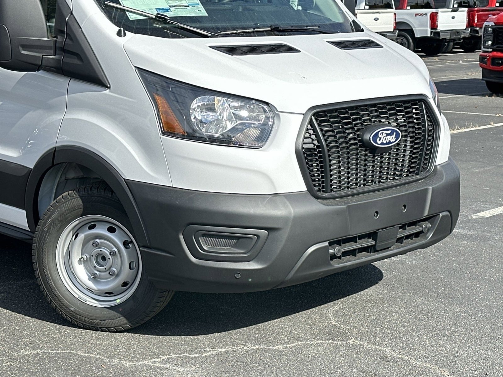 New 2026 Ford Transit 250 148 Medium Roof w/ Load Area Protection Package image 40