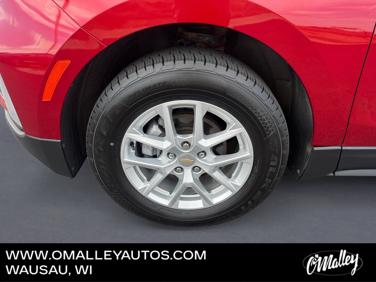 Used 2024 Chevrolet Equinox LT w/ LPO, Floor Liner Package AWD/4WD image 9
