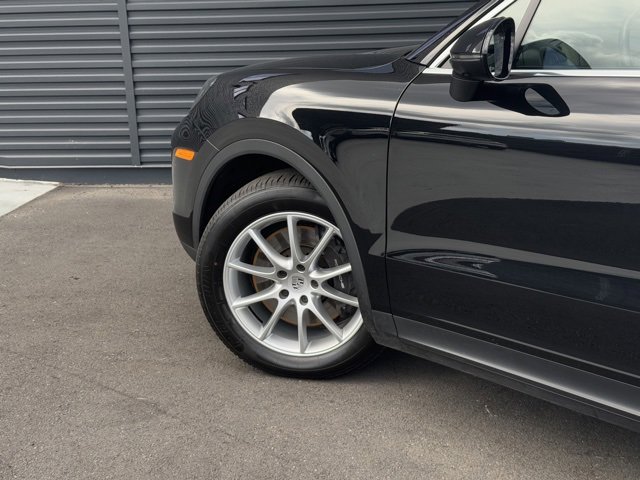 Used 2024 Porsche Cayenne image 12