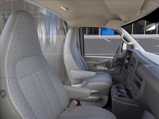 New 2025 Chevrolet Express 4500 w/ Power Convenience Package RWD image 17