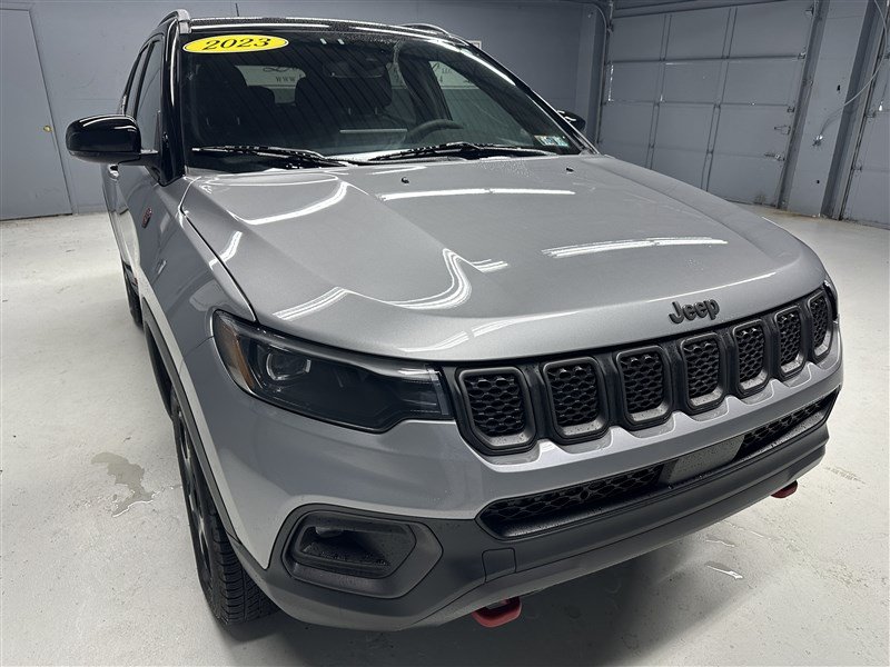 Used 2023 Jeep Compass Trailhawk w/ Trailhawk Elite Group AWD/4WD image 9