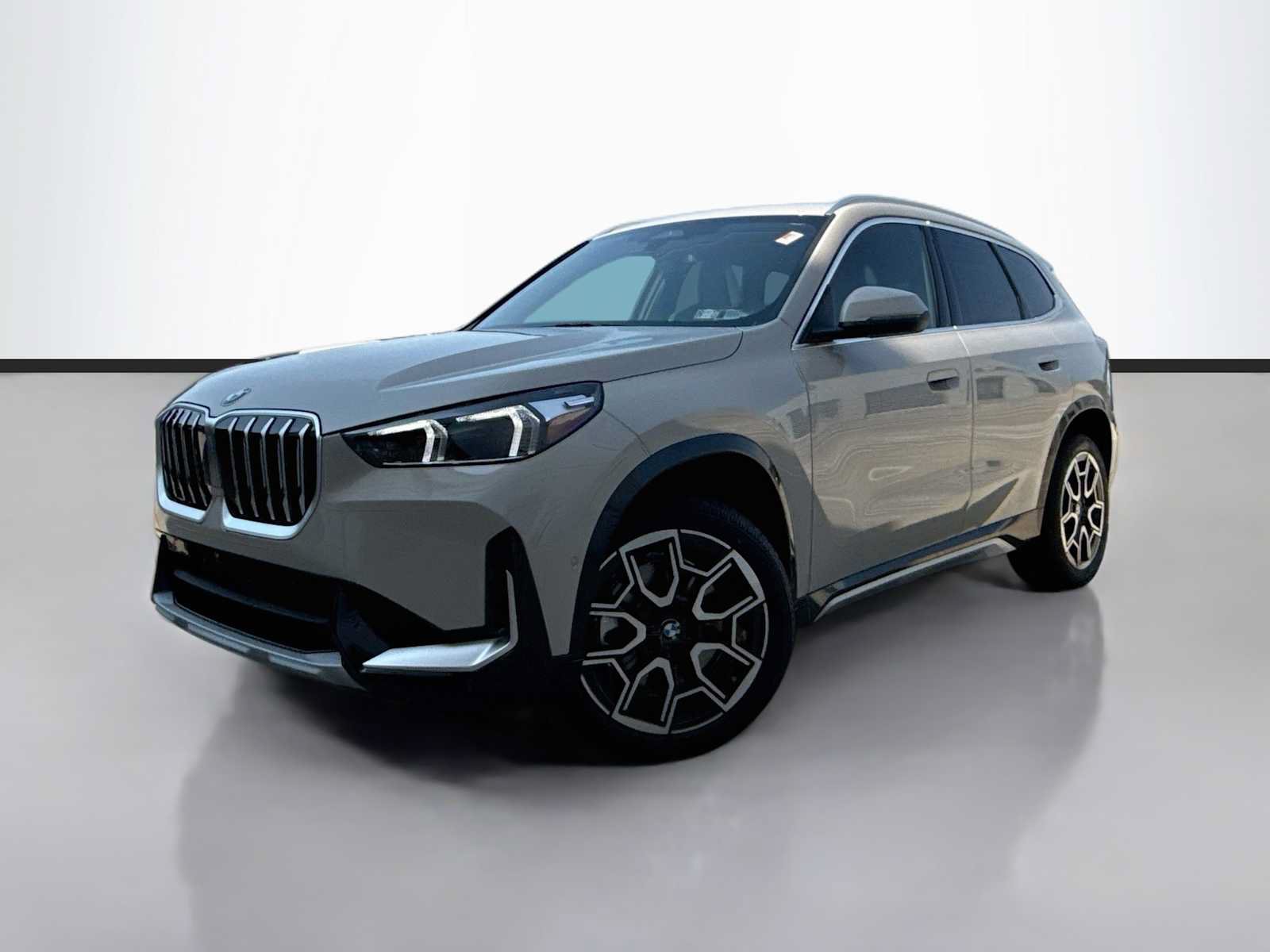 New 2027 BMW X1 xDrive28i AWD/4WD image 1