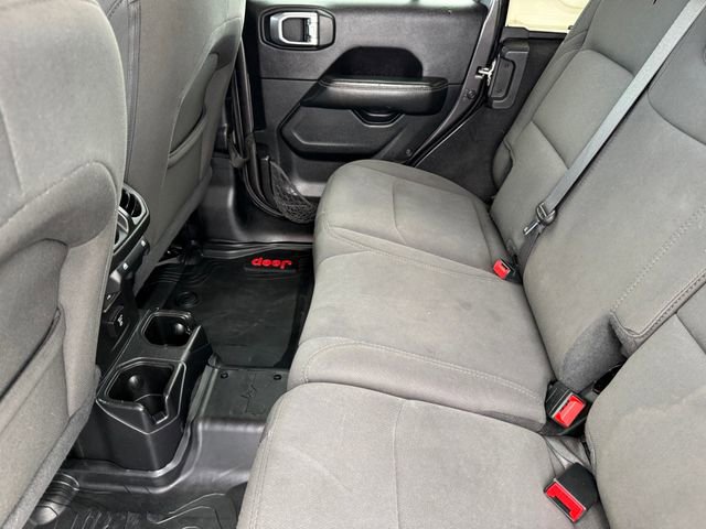 Used 2020 Jeep Wrangler Unlimited Sahara AWD/4WD image 29