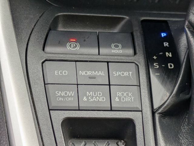 Used 2019 Toyota RAV4 XLE image 16