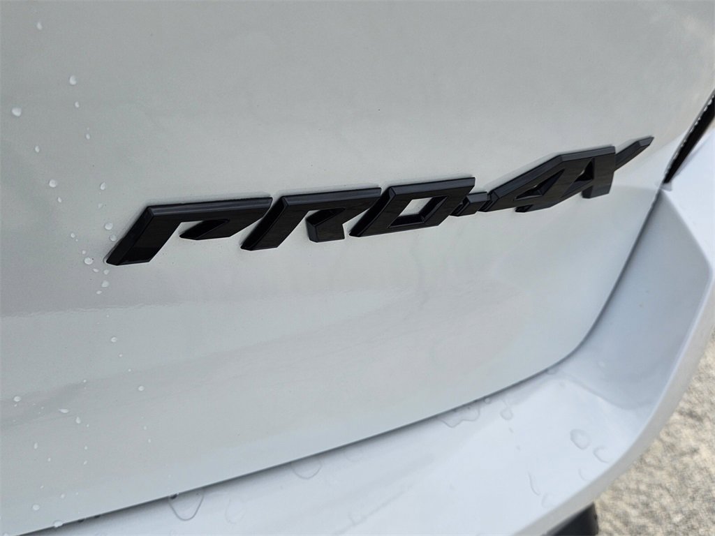 New 2025 Nissan Armada PRO-4X image 9