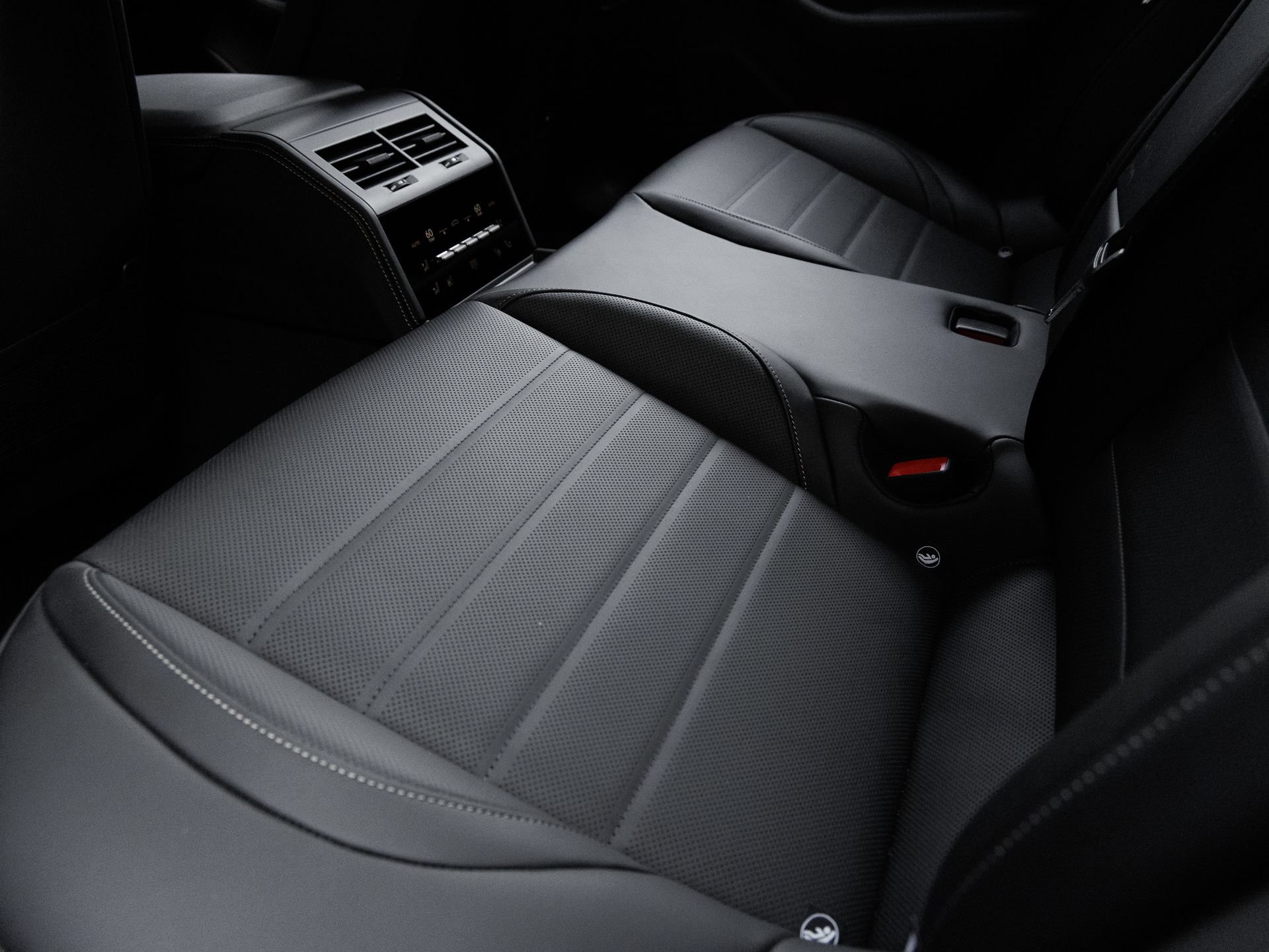Certified 2026 Porsche Panamera Turbo S AWD/4WD image 29
