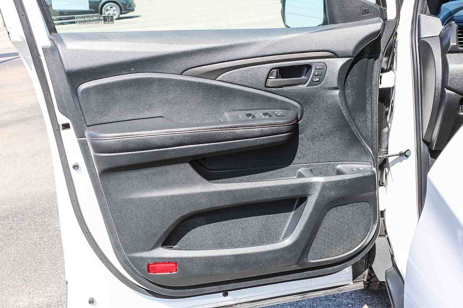 Certified 2025 Honda Passport TrailSport image 21