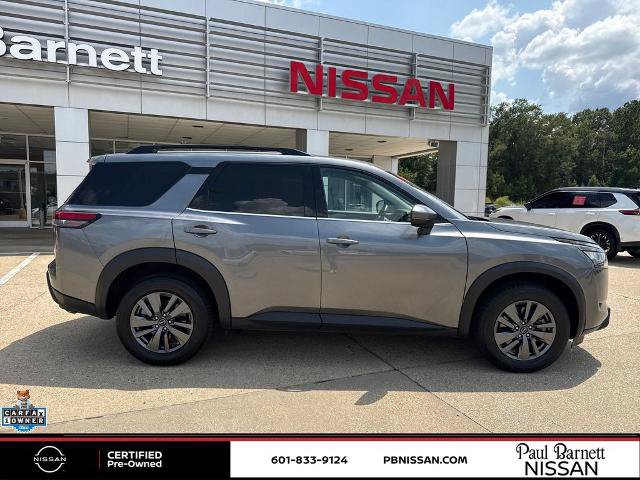 Certified 2025 Nissan Pathfinder SV FWD video 4