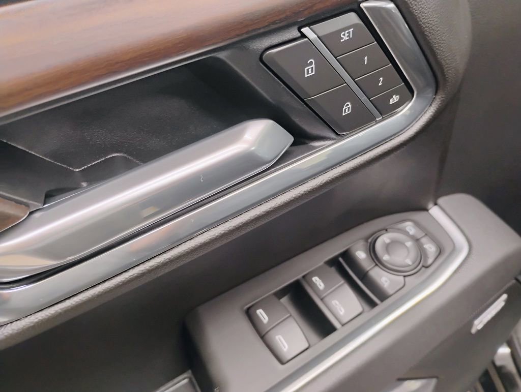 New 2026 GMC Sierra 1500 SLT w/ SLT Convenience Package image 13